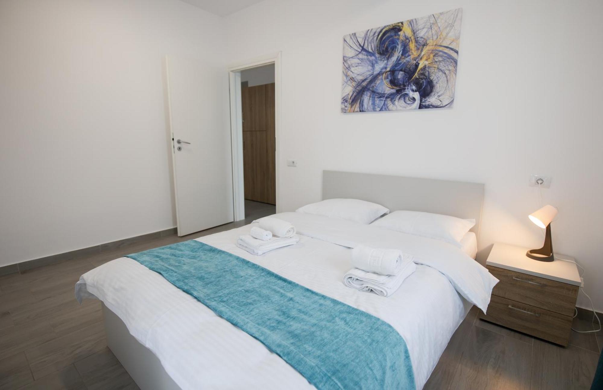 Vitan Central Oasis ---Free Secured Private Parking---Self Check-In-- Bucareste Quarto foto
